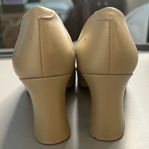 Vintage light gold Via Spiga heels 3.5” 9M